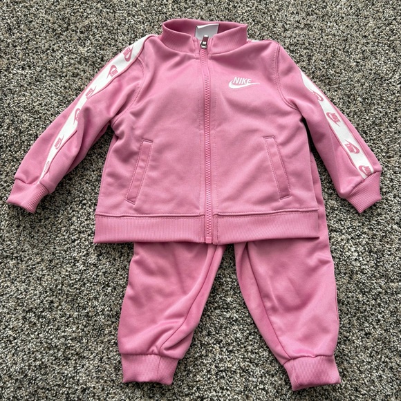 Nike Kids Pink Tracksuit Set 12M - Picture 1 of 6